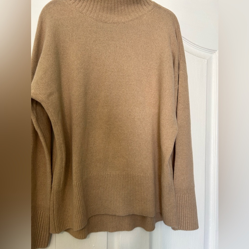 FRAME swingy turtleneck Cashmere Sweater Sz large - Picture 13 of 17